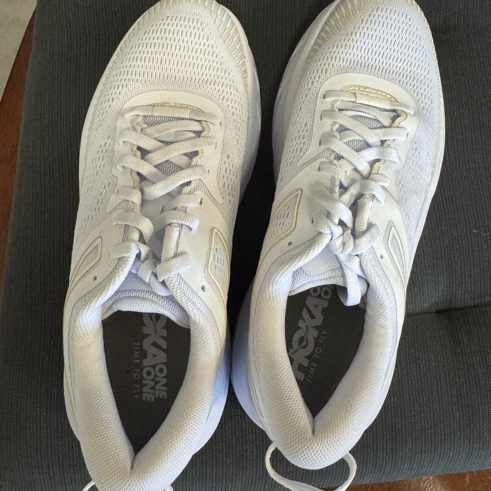 Hoka Bondi 7 White and Cream Sneakers - Picture 3 of 4